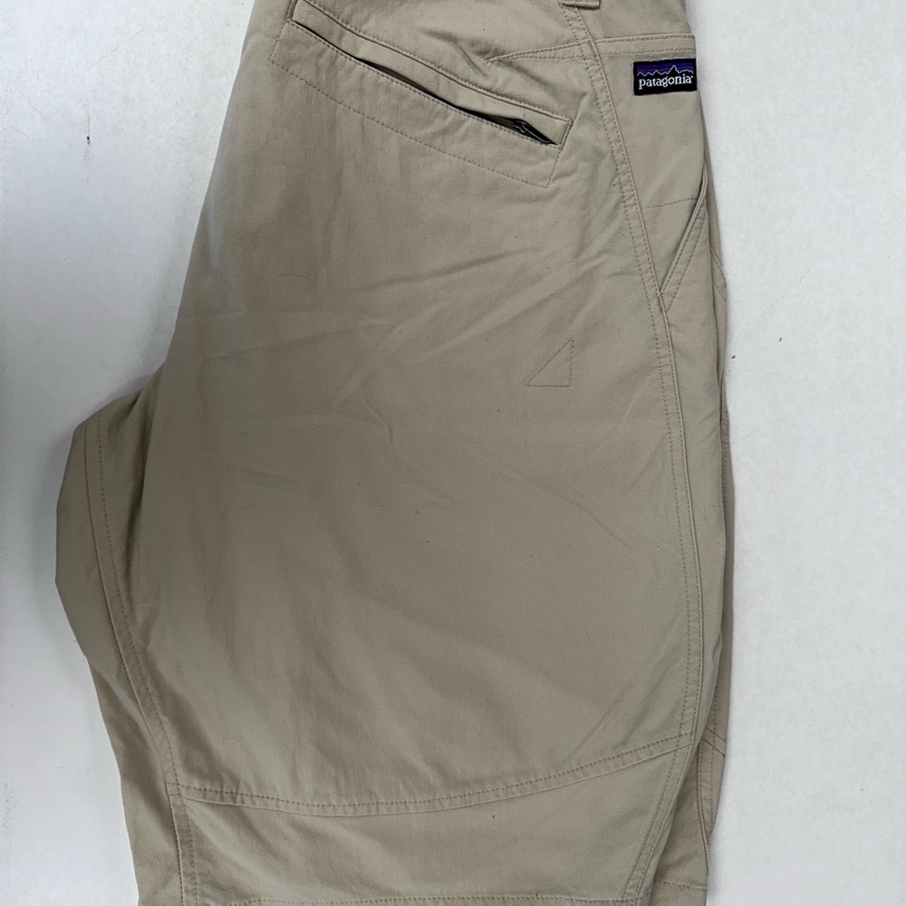Patagonia Tan Cargo Shorts with Versatile Design